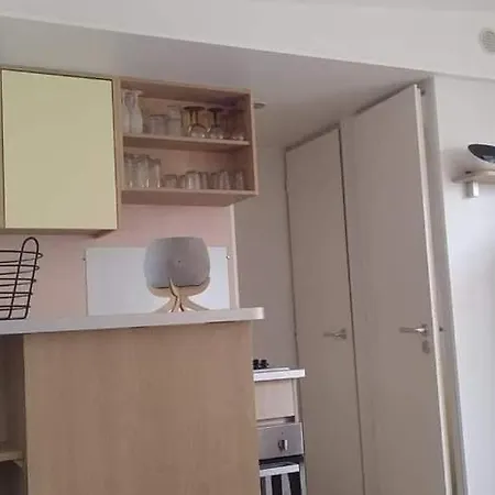 Le Mobilhome De Maelya סן סיפריאן